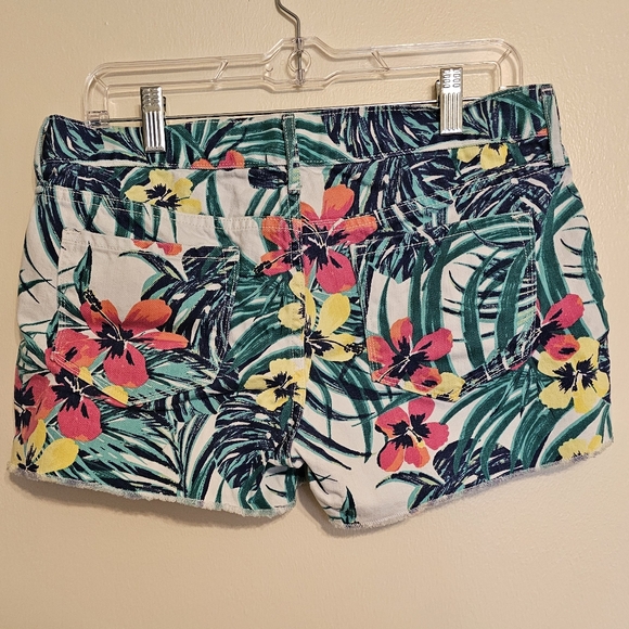 Old Navy Floral Tropical Print Shorts 100% Cotton Colorful Hawaiian Size 8 - Picture 4 of 5